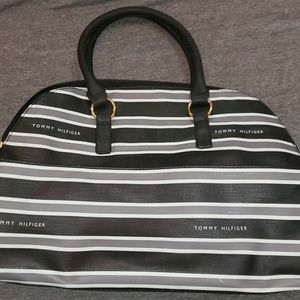 Tommy Hifiger purse